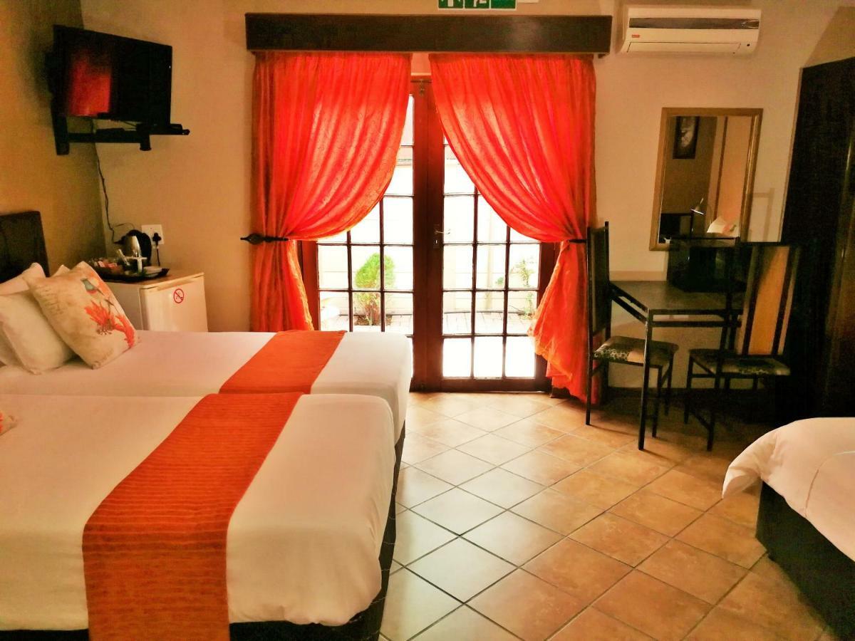 Safari Guesthouse Vryburg Exteriör bild